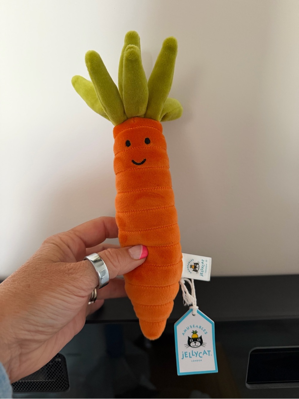 Jellycat Vivacious Vegetable Carrot Plush Toy NWT